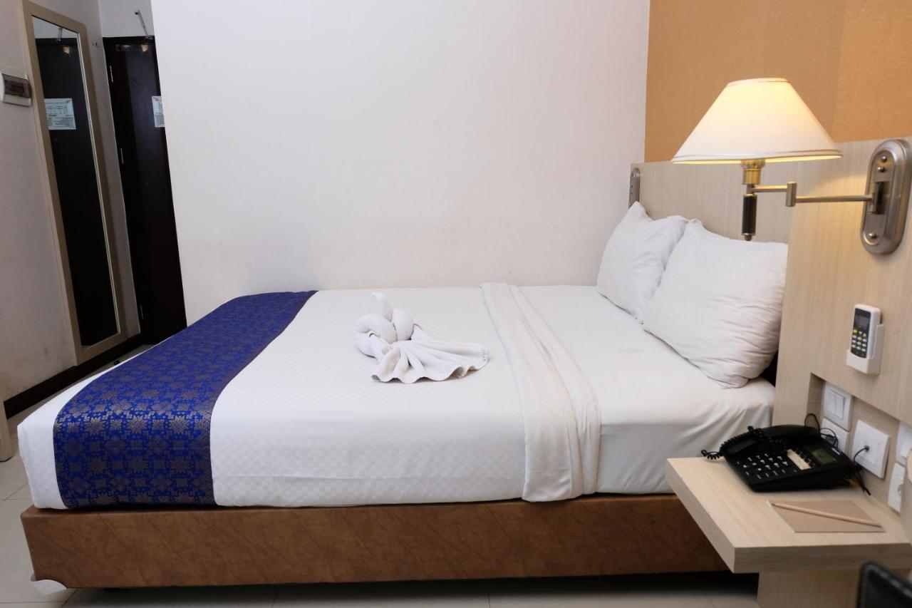 Rio City Hotel Palembang Kültér fotó