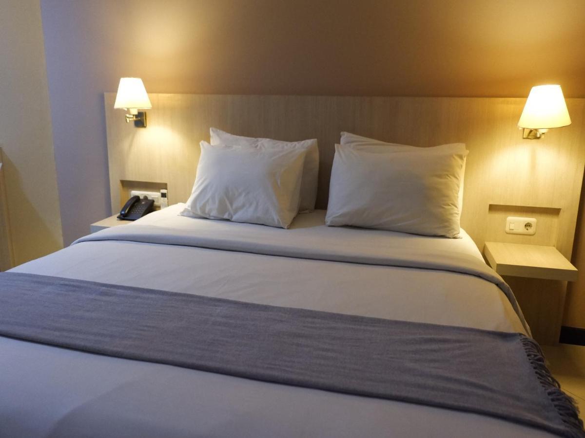 Rio City Hotel Palembang Kültér fotó