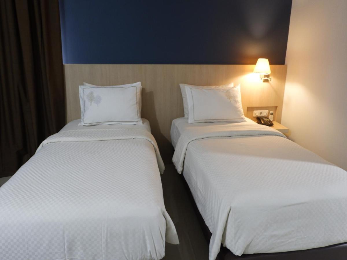 Rio City Hotel Palembang Kültér fotó