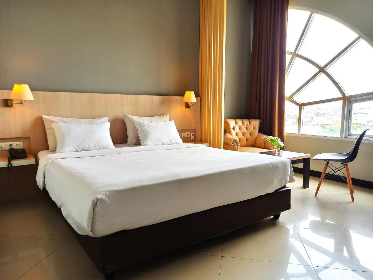 Rio City Hotel Palembang Kültér fotó